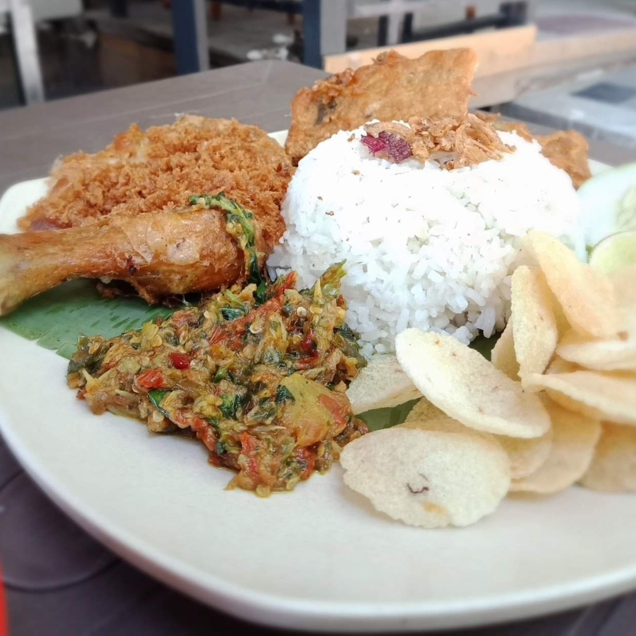 Nasi Uduk Ayam Penyet