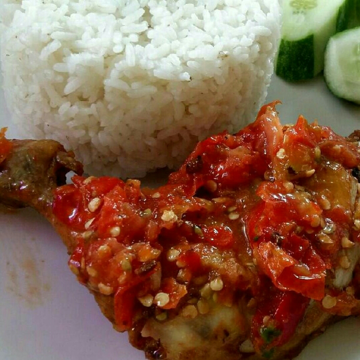 Nasi Uduk Ayam Penyet