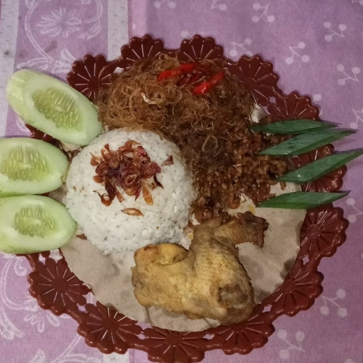 Nasi Uduk Ayam Sayap