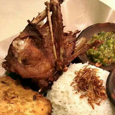 Nasi Uduk Bebek Goreng