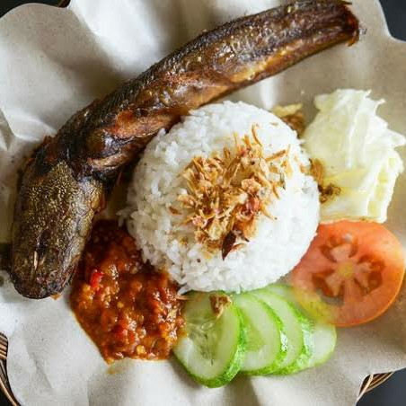 Nasi Uduk Ikan Lele