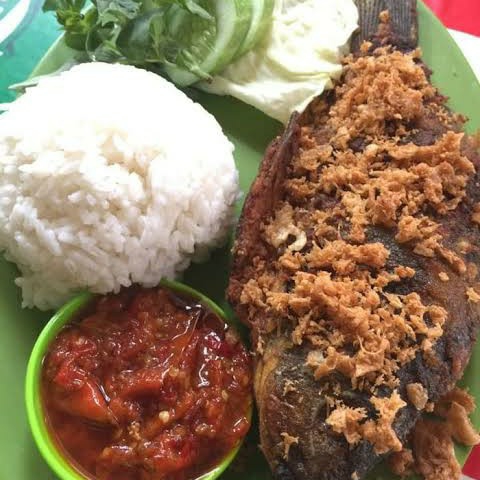 Nasi Uduk Ikan Mas