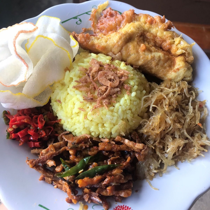 Nasi Uduk Kuning