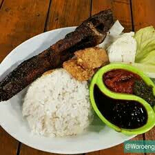 Nasi Uduk Lele Bakar