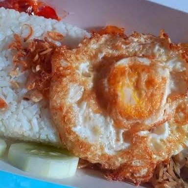 Nasi Uduk Plus Telor