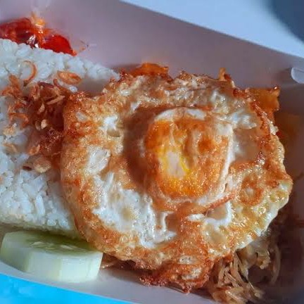 Nasi Uduk Plus Telur