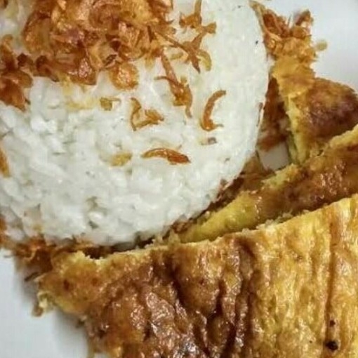 Nasi Uduk Telor Dadar