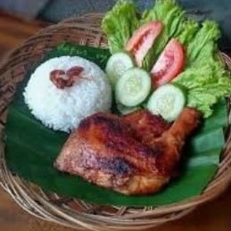 Nasi ayam Lalapan Bakar