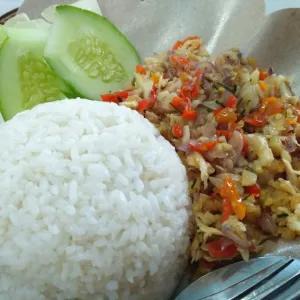 Nasi ayam sambal matah