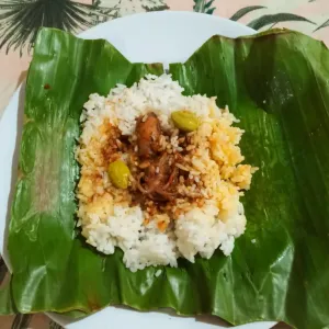 Nasi bakar cumi pete