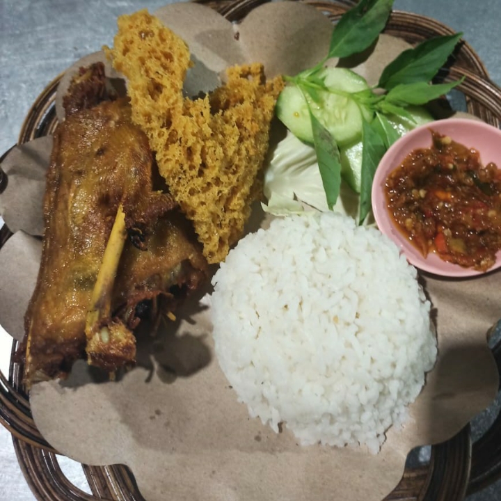 Nasi dada bebek goreng