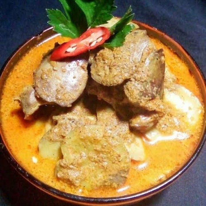 Nasi gulai hati ayam