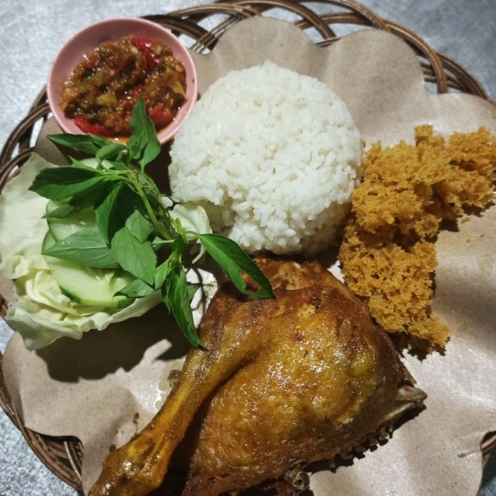 Nasi paha bebek goreng 