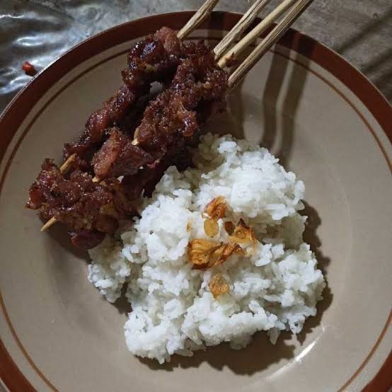 Nasi sate kambing komplit