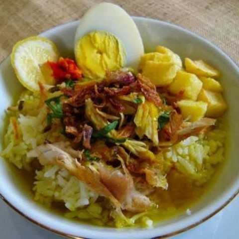 Nasi soto ayam kampung