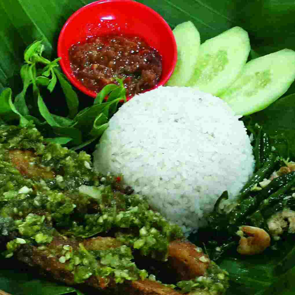 Nila Goreng Cabe Ijo Dan Nasi