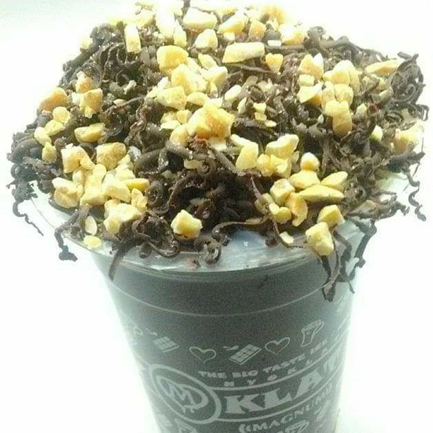 Nyoklat Magum Original Topping Coklat Kacang Sangrai