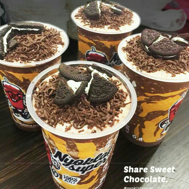 Nyoklat Super Oreo