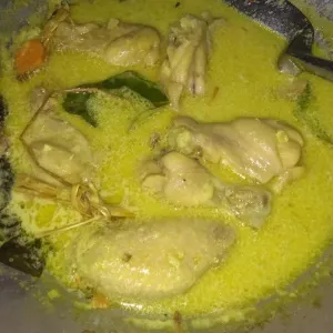 Opor Ayam Kepala