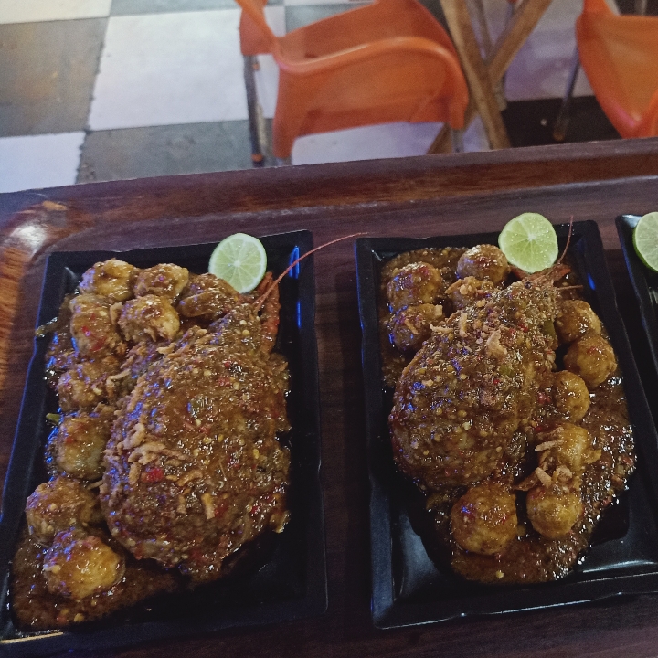 Oseng Bakso Lobster Mercon