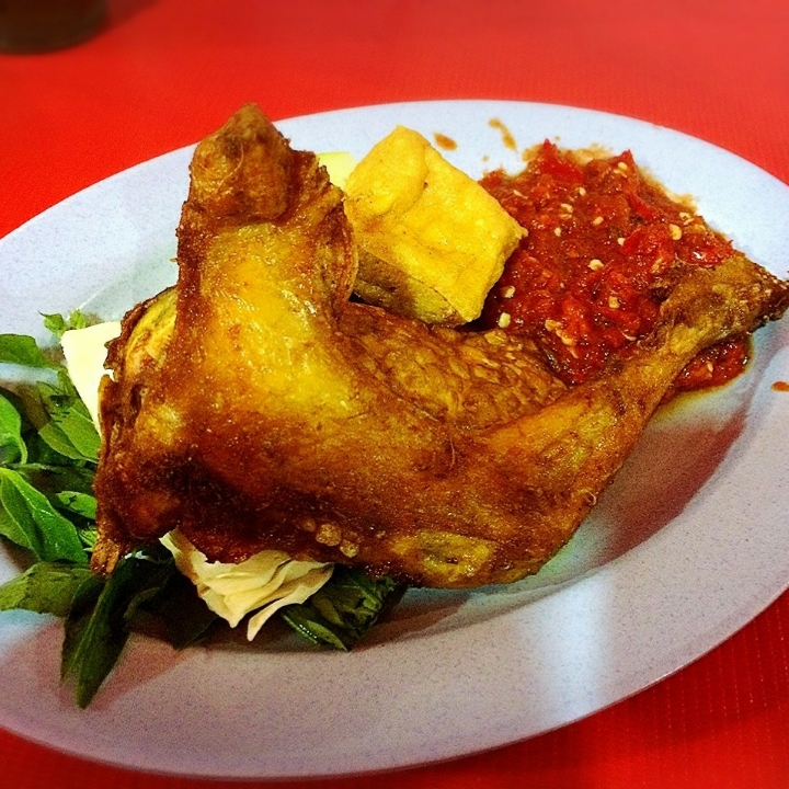 PECEL AYAM