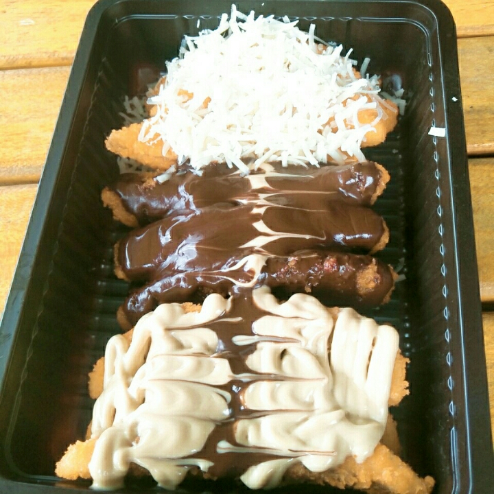 PISANG NUGGET RASA topping Suka Suka