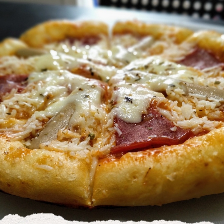 PIZZA COMBINATION SOSIS - BEEF