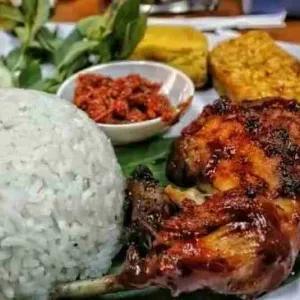 Paket Ayam Bakar Madu minum