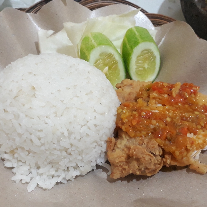 Nasi Ayam Geprek