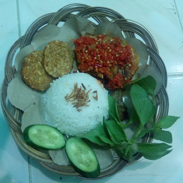 Paket Ayam Geprek Mercon