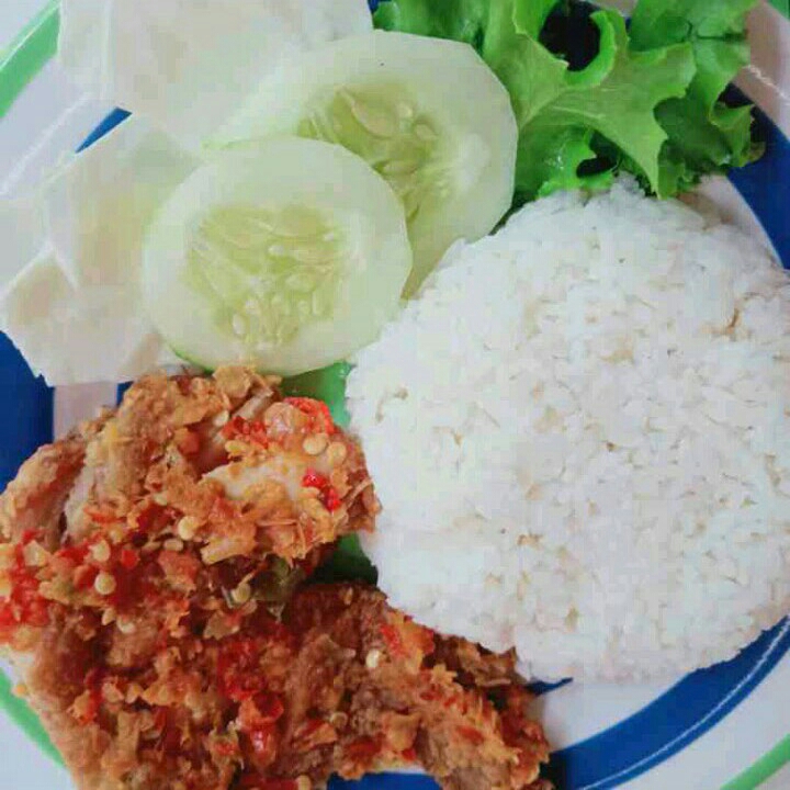 Paket Ayam Geprek Nasi Es Teh