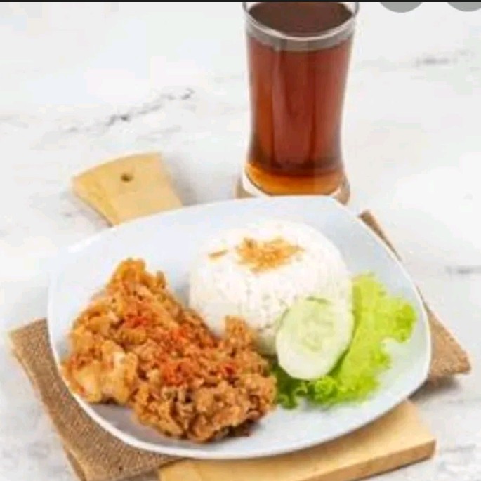 Paket Ayam Geprek Nasi Plus Es Teh