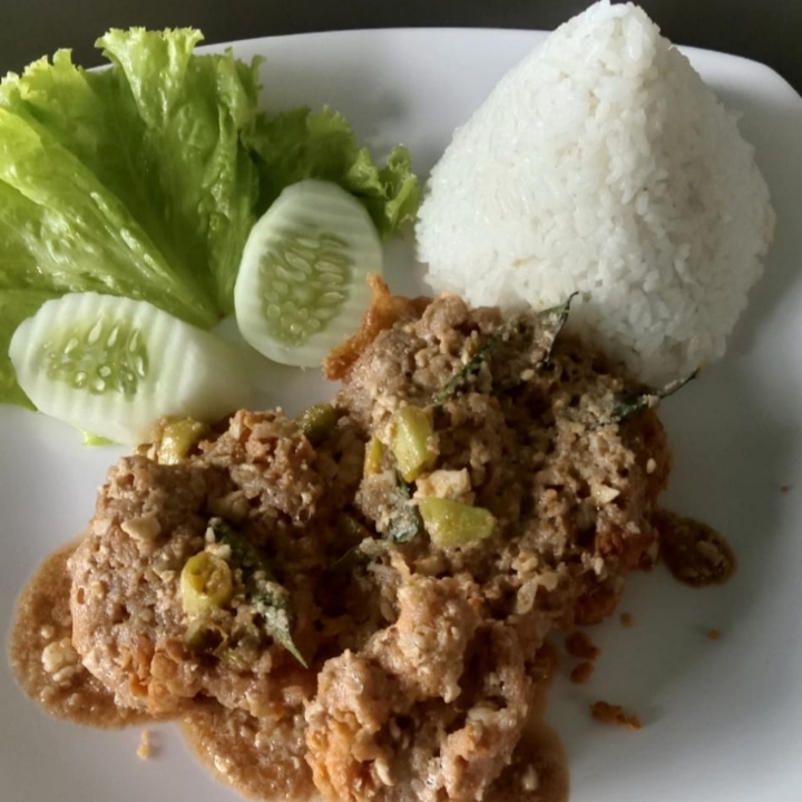 Paket Ayam Geprek Telor Asin