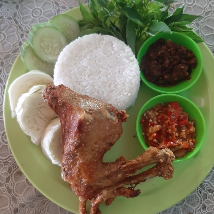 Paket Ayam Kampung Goreng