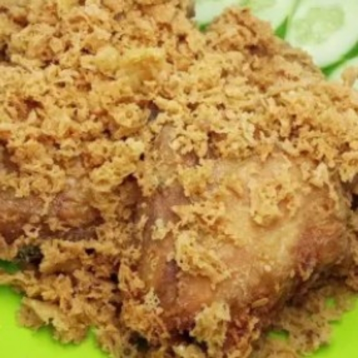 Paket Ayam Kremes Plus Lalapan