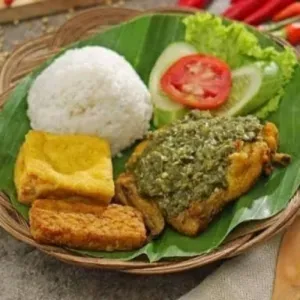 Paket Ayam Penyet Sambel Ijo