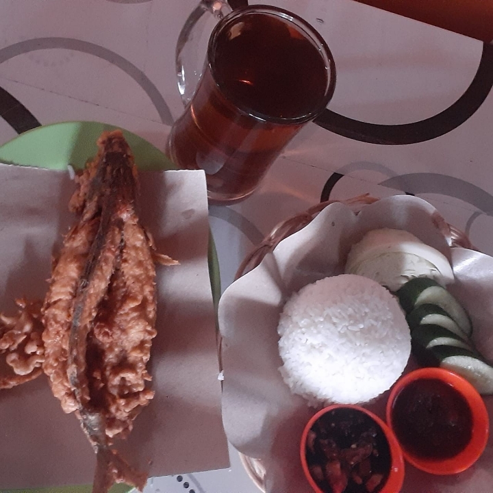 Paket B Ikan Goreng