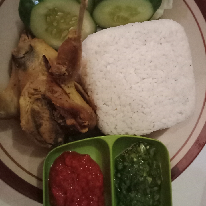 Paket C Puyuh Goreng Komplit