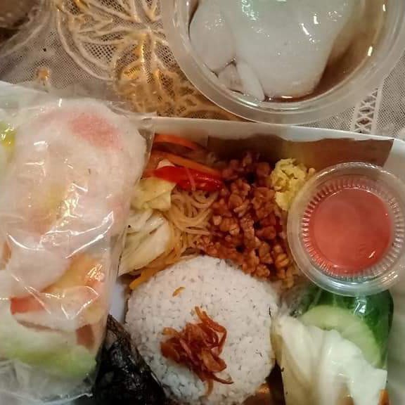 Paket Hemat Nasi Uduk Lele Bakar Komplit