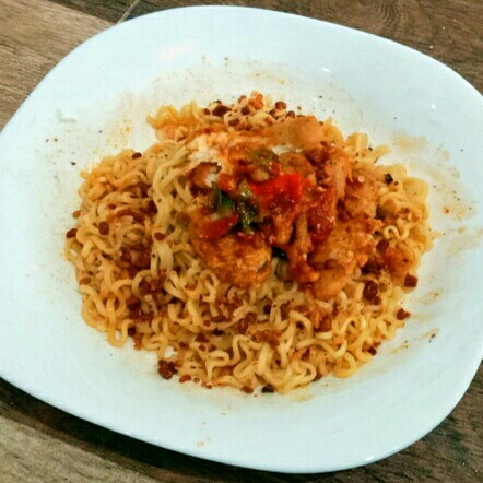 Paket Itin Mie Ayam Fillet Geprek