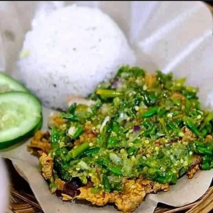 Paket Kenyang Mie Goreng Tambah Nasi Ayam Geprek Sambal Ijo