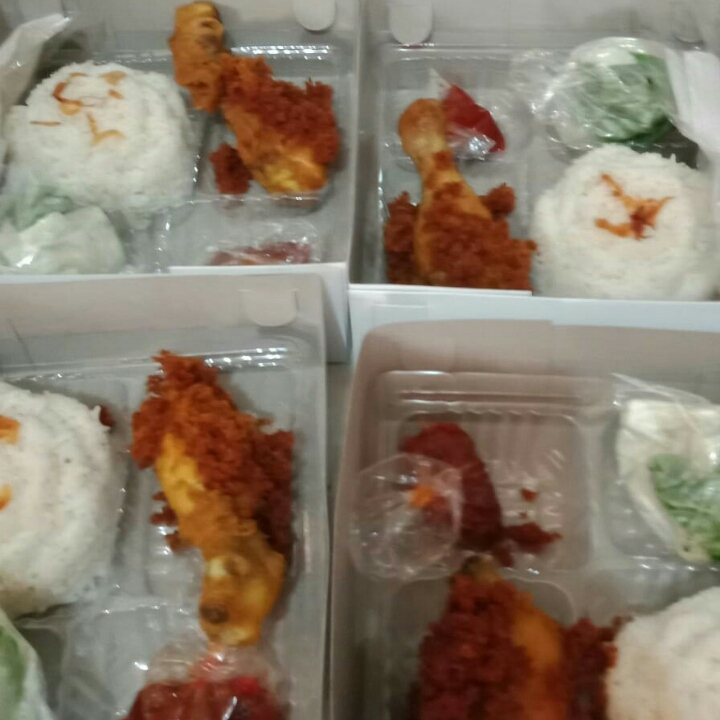 Paket Kotak Ayam Kremes