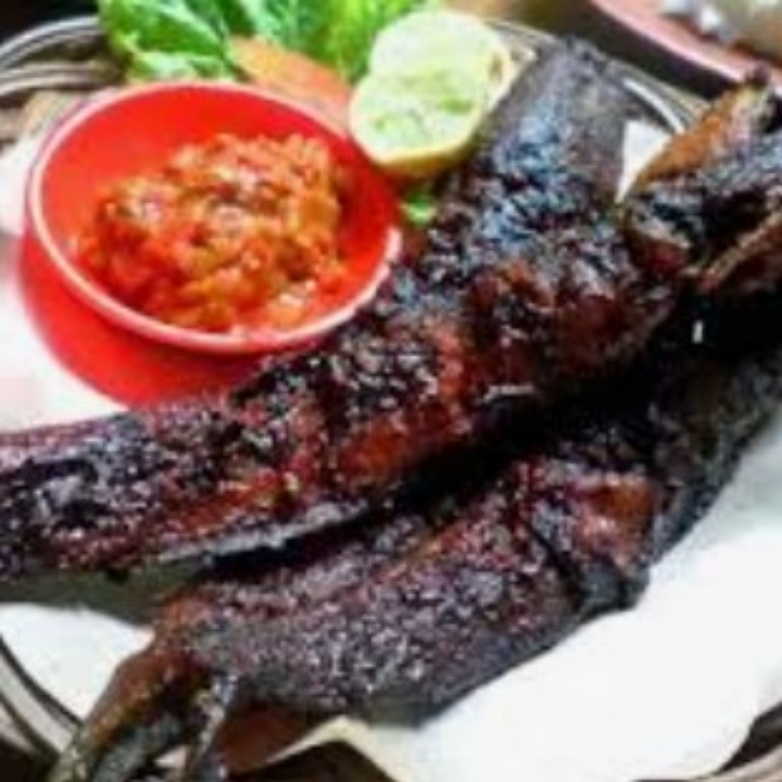 Paket Lele Bakar Es Teh