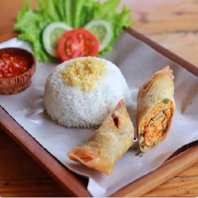 Paket Lumpia Bakso Dan Ayam