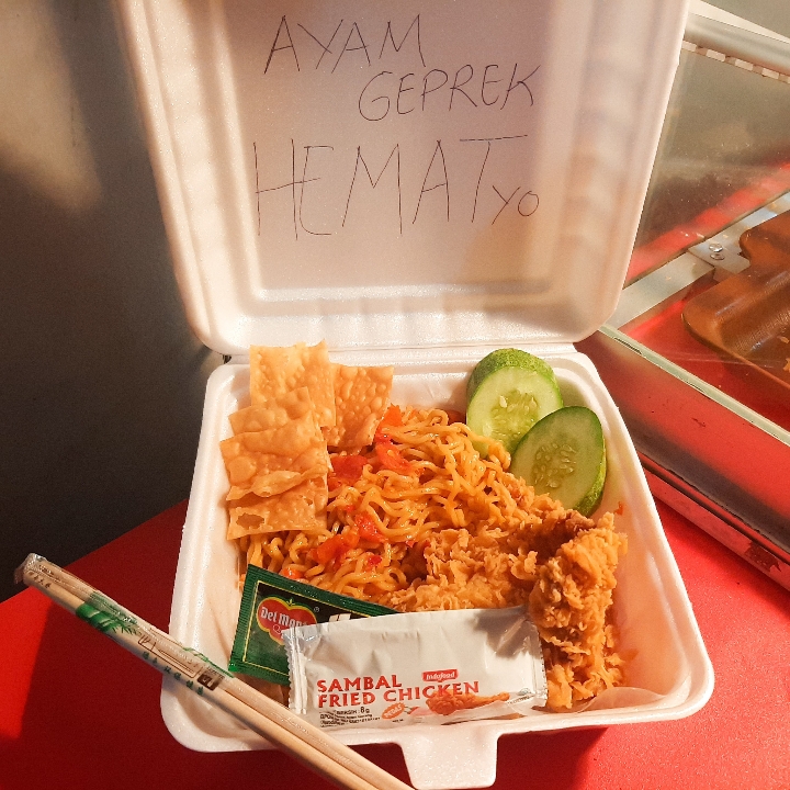 Paket Mie Sambal Geprek Fried Chicken