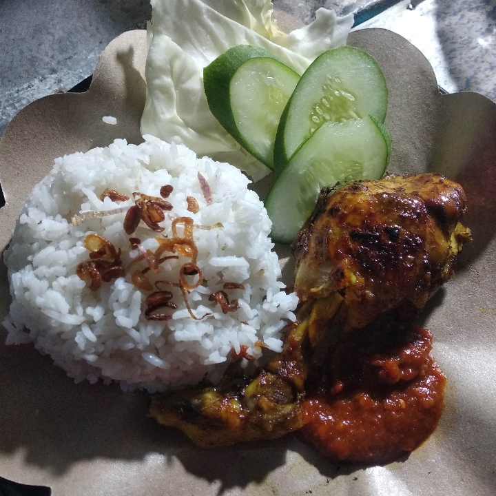 Paket Nasi  Dan Ayam Bakar