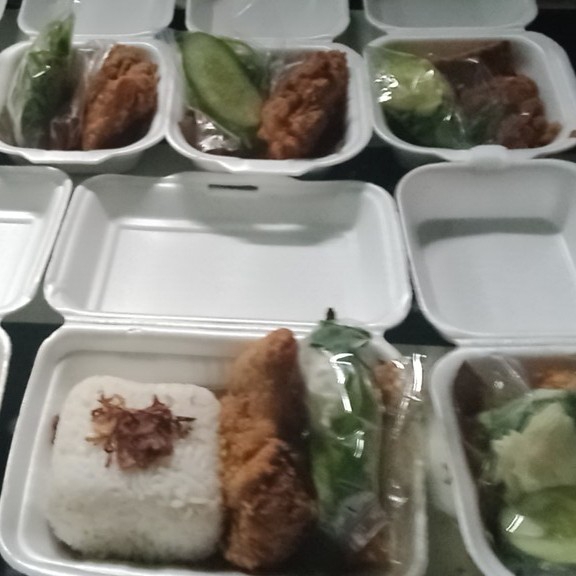 Paket Nasi Ayam Geprek