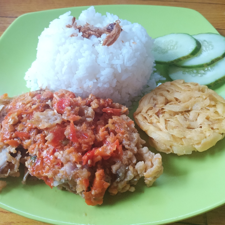 Paket Nasi Ayam Geprek Sambal Merah 4