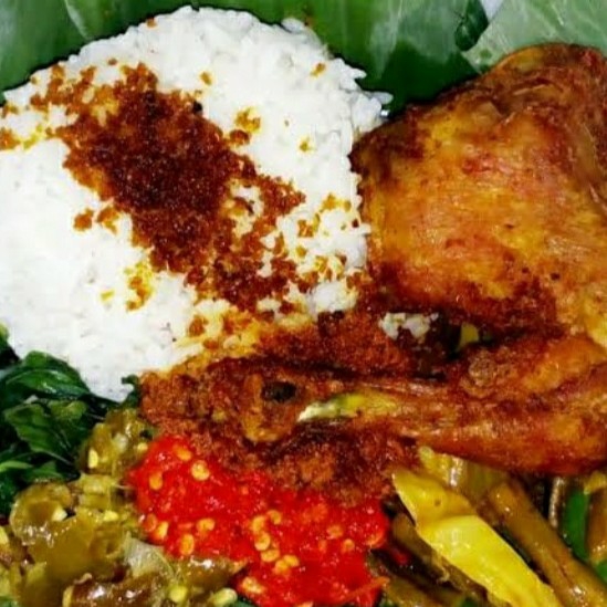 Paket Nasi Ayam Goreng