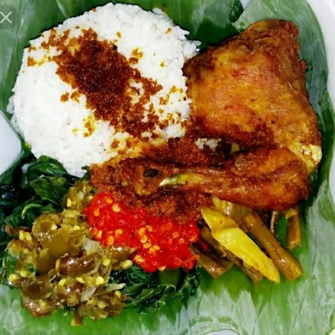 Paket Nasi Ayam Goreng